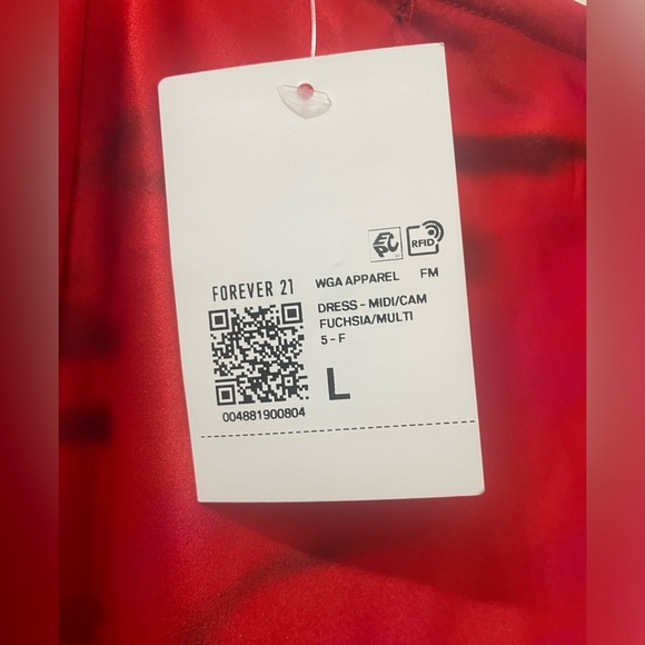 Red Satin Keyhole Midi Dress - Picture 4 of 5